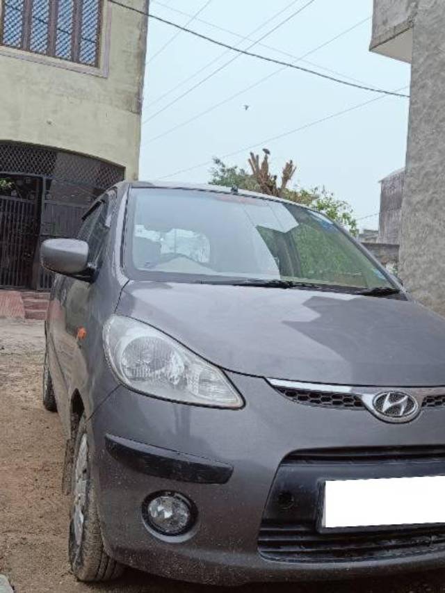 https://images10.gaadi.com/usedcar_image/4353113/original/processed_7a3812f4-cdd9-44e4-9955-6ac65b26c22a.jpg?imwidth=6400