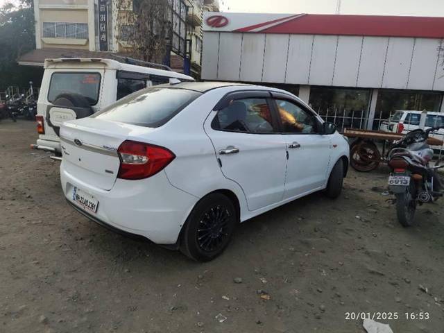 https://images10.gaadi.com/usedcar_image/4353169/original/processed_12d34ffe-37f7-4092-ae3f-c3434d7775d9.jpg?imwidth=6402