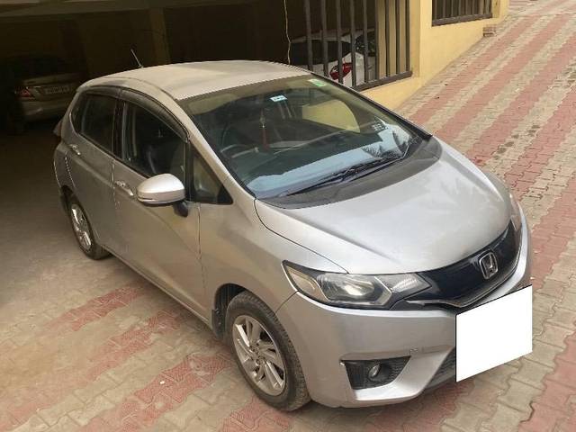 https://images10.gaadi.com/usedcar_image/4353230/original/processed_cf341b17-9d35-4721-b7e1-76297215baae.jpeg?imwidth=6400