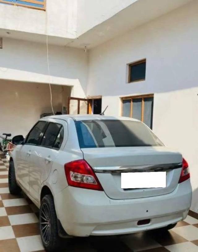 https://images10.gaadi.com/usedcar_image/4353255/original/processed_487257c7-ce7b-4124-837e-69bdf00e3d61.jpeg?imwidth=6402