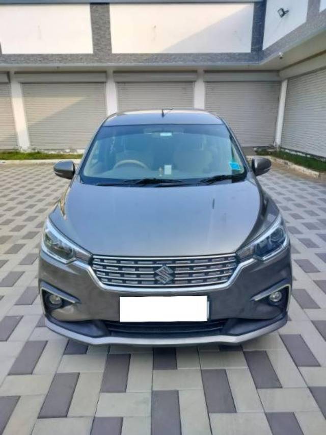 https://images10.gaadi.com/usedcar_image/4353301/original/processed_8aed9360-e680-45ed-8f93-9672925b273e.jpg?imwidth=6400