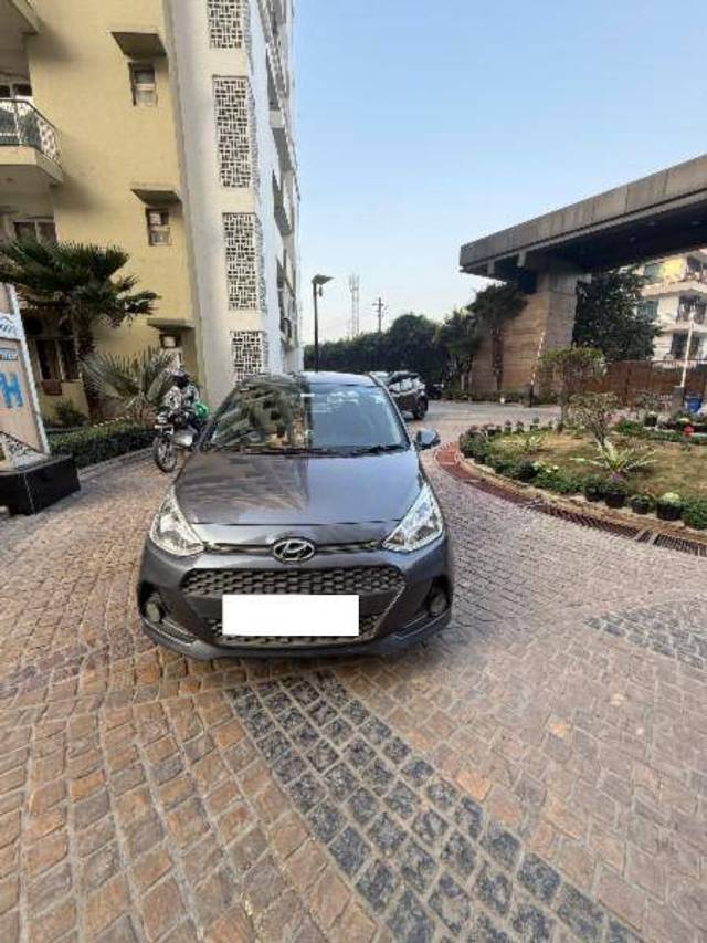 https://images10.gaadi.com/usedcar_image/4353325/original/36cd9e44d6712ef5c5bd525f837da5fd.jpeg?imwidth=6400