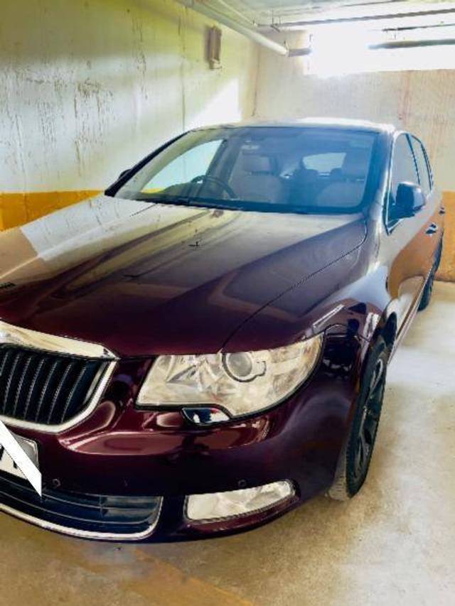 https://images10.gaadi.com/usedcar_image/4353332/original/a2b877d8553696a49457415d5ef6fc22.jpeg?imwidth=6402