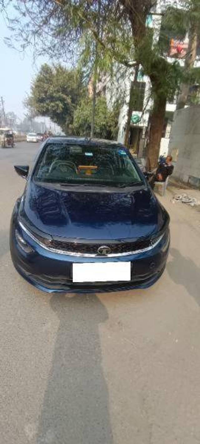 https://images10.gaadi.com/usedcar_image/4353333/original/ad528178f45866c92177f386d8a997c5.jpg?imwidth=6401