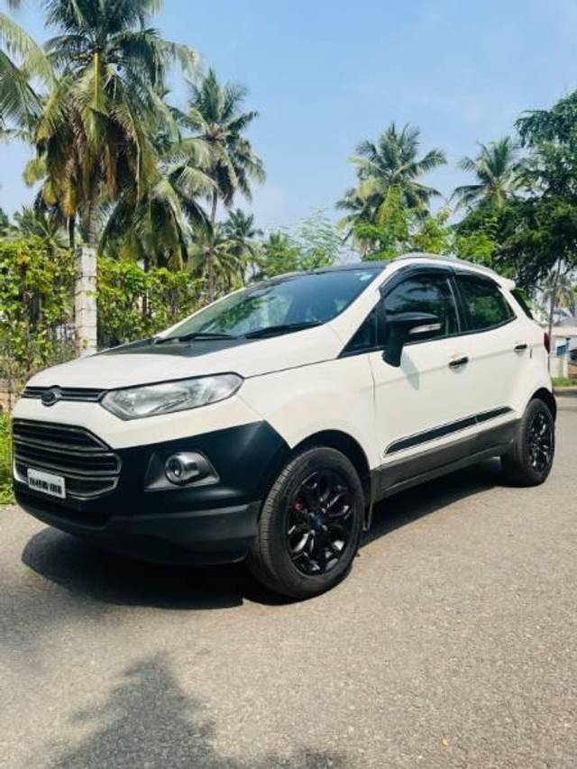 https://images10.gaadi.com/usedcar_image/4353422/original/processed_92a0334b-94d9-4140-9e84-88371d87b6bb.jpg?imwidth=6400