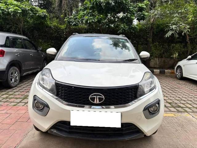 https://images10.gaadi.com/usedcar_image/4353597/original/processed_93c0f193-cb08-459a-ac5b-9fabdd9c4cfb.jpeg?imwidth=6402