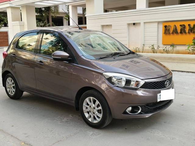 https://images10.gaadi.com/usedcar_image/4353660/original/processed_d2d3159e6b5fe82225859523a33bb9b8.jpg?imwidth=6400