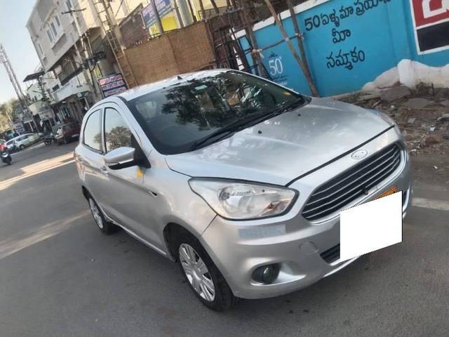 https://images10.gaadi.com/usedcar_image/4353686/original/processed_83fb5a91-7ad0-4697-9a70-4aa4b09f32e3.jpeg?imwidth=6400