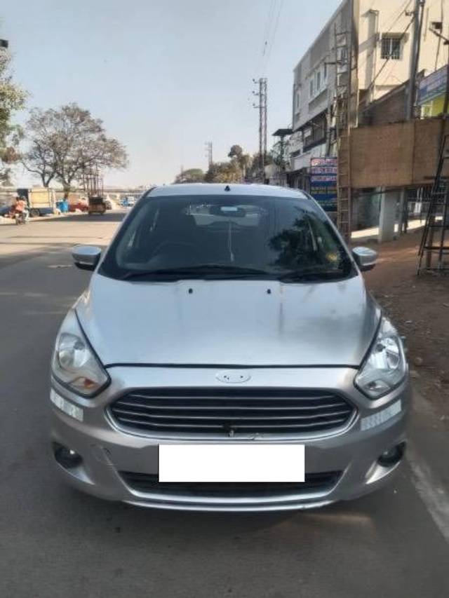 https://images10.gaadi.com/usedcar_image/4353686/original/processed_c1d09563-d307-47f8-b746-8704b0380be1.jpeg?imwidth=6402