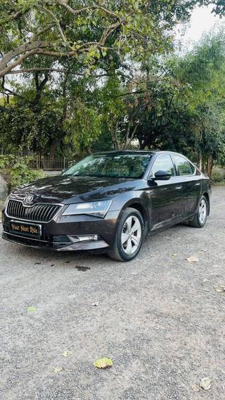 Skoda Superb 2016-2020 Skoda Superb Style 1.8 TSI AT