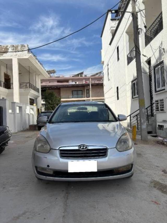 https://images10.gaadi.com/usedcar_image/4353735/original/processed_38543115-eb76-4923-a897-62a70132b9a9.jpg?imwidth=6402