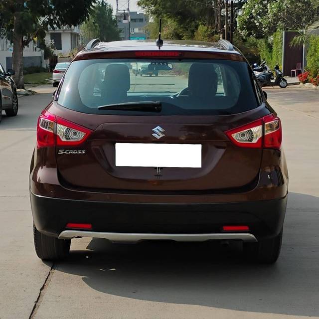 https://images10.gaadi.com/usedcar_image/4353749/original/processed_182e33d3a61b61ae0fb423f3ccddbdf7.jpg?imwidth=6401