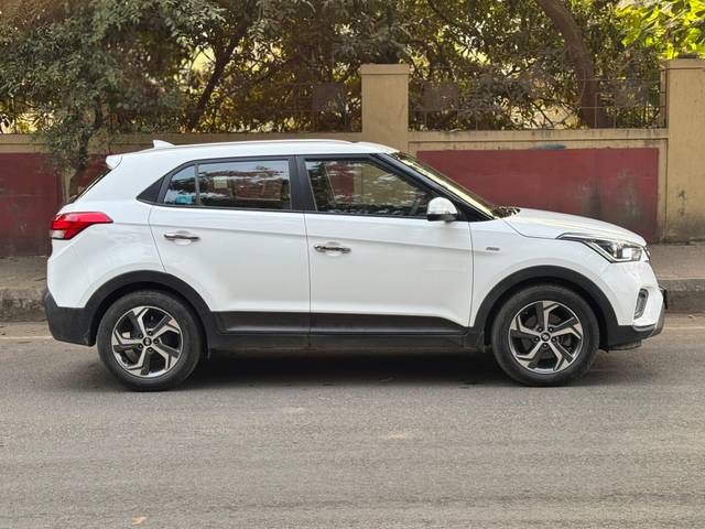 https://images10.gaadi.com/usedcar_image/4353824/original/b533ee7971e240bd0e3ad6110bc4bc40.jpg?imwidth=6401