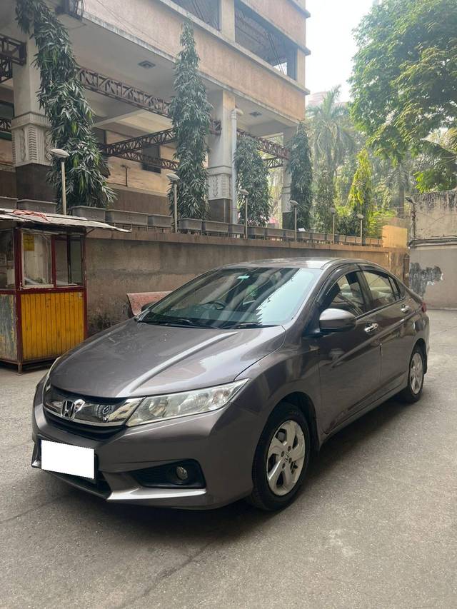 https://images10.gaadi.com/usedcar_image/4353872/original/processed_de65b336ab5bf9c6f7c8b4bfb4226cdc.jpg?imwidth=6402