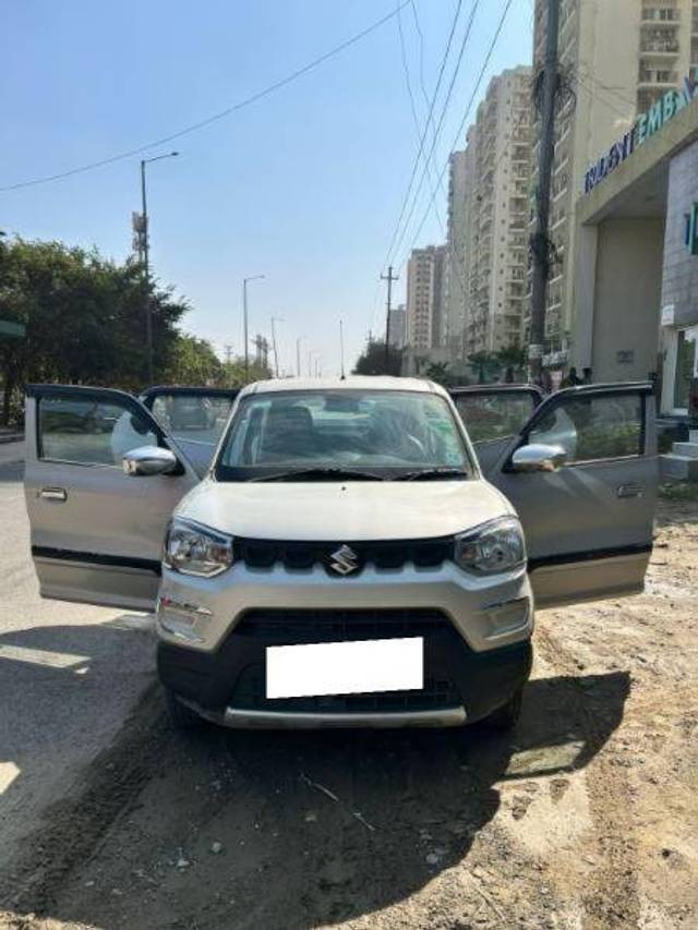 https://images10.gaadi.com/usedcar_image/4353891/original/c79ad953fb6b938c13228f6cc53ec9dc.jpg?imwidth=6400