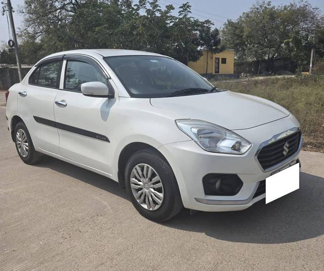 https://images10.gaadi.com/usedcar_image/4353901/original/processed_e3bad4107de2c761492434c2b54d8ec9.jpg?imwidth=6400