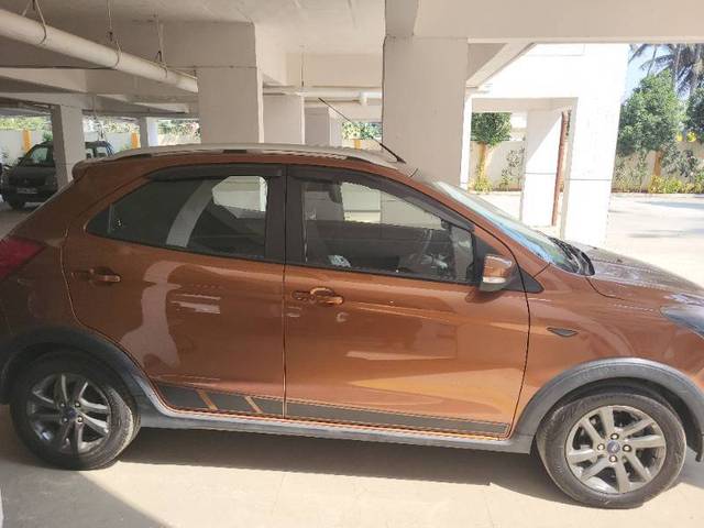 https://images10.gaadi.com/usedcar_image/4353946/original/55c8ce82ad3c9ad74cc49c5e2d179f83.jpg?imwidth=6401