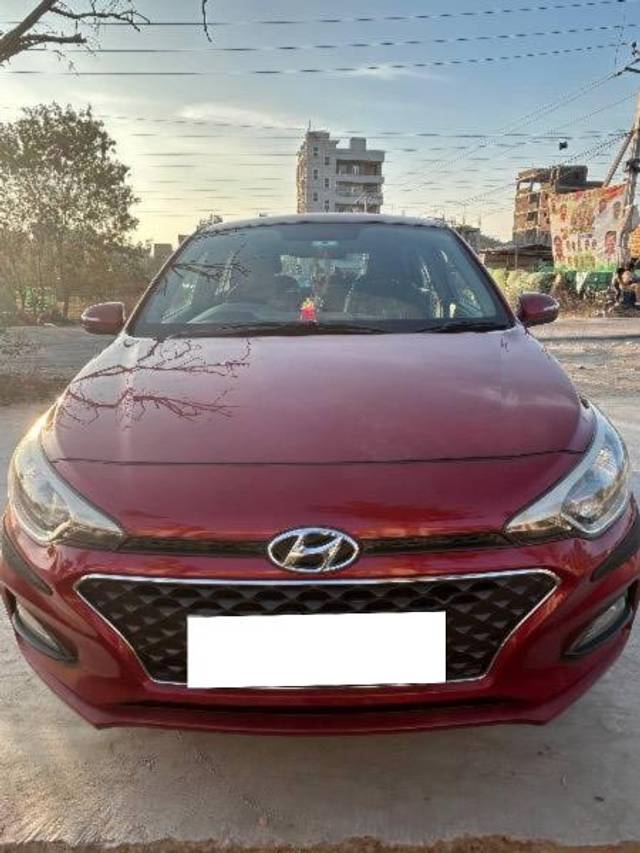 https://images10.gaadi.com/usedcar_image/4353984/original/processed_34bb2eed-d94c-4a6d-b234-92825471f0fd.jpeg?imwidth=6400