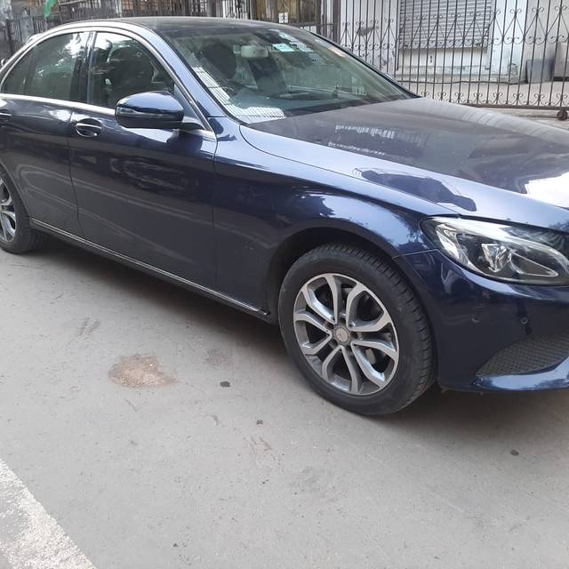 https://images10.gaadi.com/usedcar_image/4354013/original/a58fad0aa685ce4f4a2217dee218861f.jpg?imwidth=6400