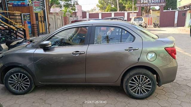 https://images10.gaadi.com/usedcar_image/4354127/original/processed_03422656-b31c-4571-bd82-b7ad2eaf3414.jpg?imwidth=6402