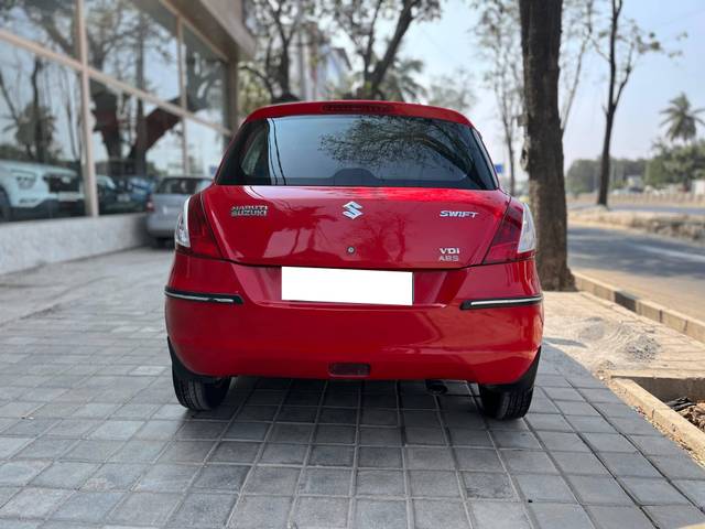 https://images10.gaadi.com/usedcar_image/4354135/original/processed_77bfd43225d66640b51c8a4056ec71ec.jpg?imwidth=6402