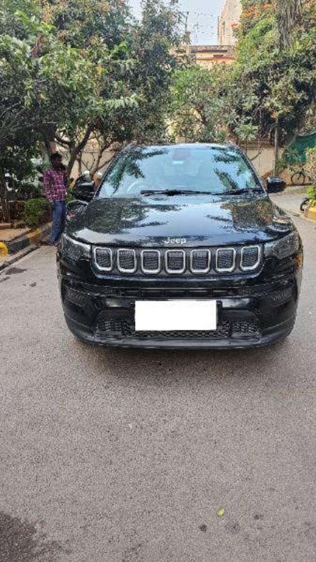 https://images10.gaadi.com/usedcar_image/4354290/original/5dd9eb4ec4e20e8d4e80fbf316c1ea02.jpg?imwidth=6401