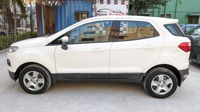 https://images10.gaadi.com/usedcar_image/4354299/original/processed_12034e6d05ff75af2cfe7cbe71bf6ca6.jpg?imwidth=6402