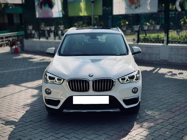 https://images10.gaadi.com/usedcar_image/4354331/original/processed_ab0c4d49e78e7db494c6e65204370c38.jpg?imwidth=6402