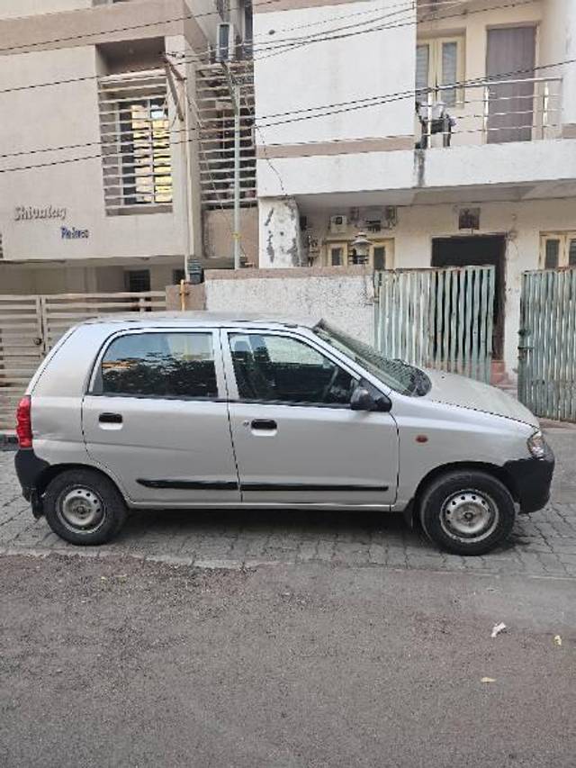 https://images10.gaadi.com/usedcar_image/4354342/original/processed_526b47e2-e76c-48ce-85e6-6aa3a175aff8.jpg?imwidth=6401