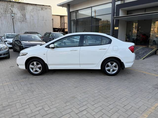 https://images10.gaadi.com/usedcar_image/4354409/original/b52083ddf262508e3f643f4da63c0f20.jpg?imwidth=6400