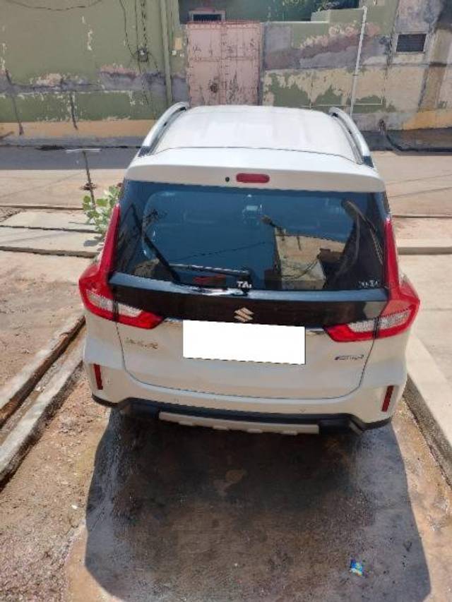 https://images10.gaadi.com/usedcar_image/4354519/original/processed_750791e4-6110-4e1f-829e-435529ec603a.jpg?imwidth=6402