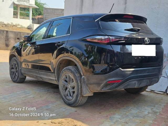 https://images10.gaadi.com/usedcar_image/4354814/original/processed_7b080201-5bc6-4cca-a51c-1f8d69164131.jpg?imwidth=6402