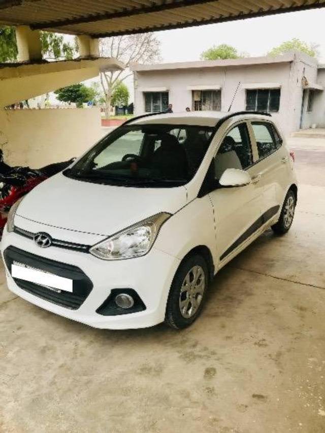 https://images10.gaadi.com/usedcar_image/4354823/original/processed_9421b7d8-fdd4-49e4-861d-59edbfc11323.jpeg?imwidth=6400