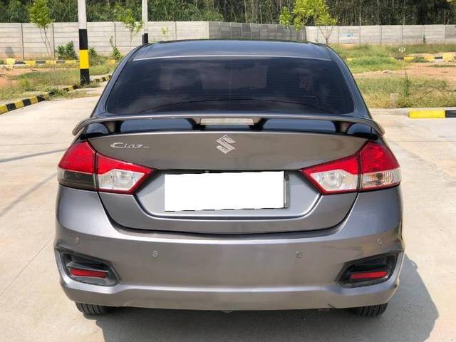 https://images10.gaadi.com/usedcar_image/4354862/original/1b861e1fa0d9f5cd41db138198198b95.jpg?imwidth=6402