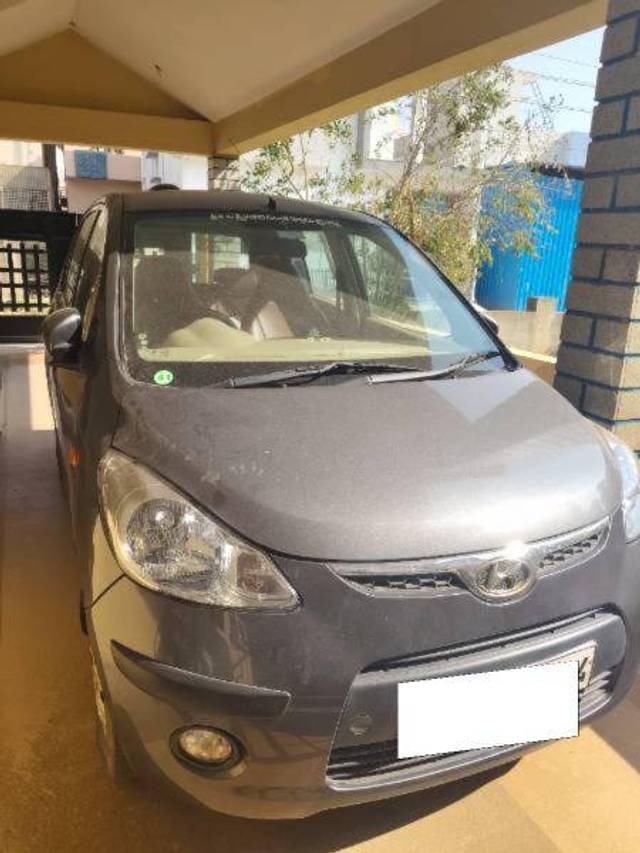 https://images10.gaadi.com/usedcar_image/4354901/original/a47ef1fea9c4f4848a1b510decc4d693.jpg?imwidth=6400