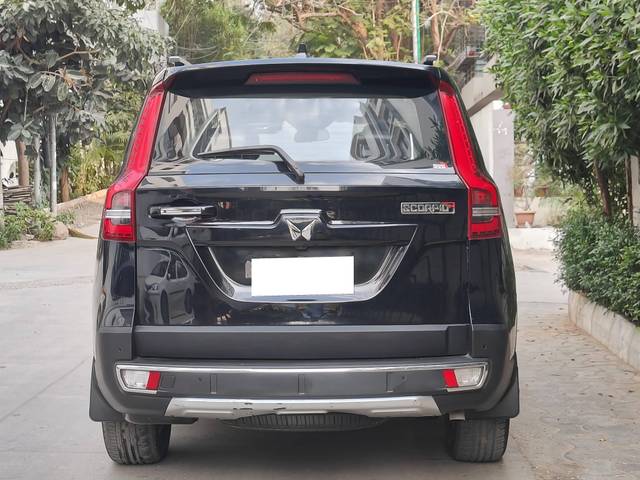 https://images10.gaadi.com/usedcar_image/4354992/original/processed_2d125beb00e0895496afc7d26c1136c8.jpg?imwidth=6402