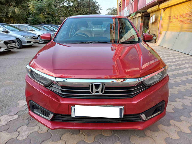 https://images10.gaadi.com/usedcar_image/4354993/original/processed_cf309a4456f74cce3b4599a1f7ec25c6.png?imwidth=6401