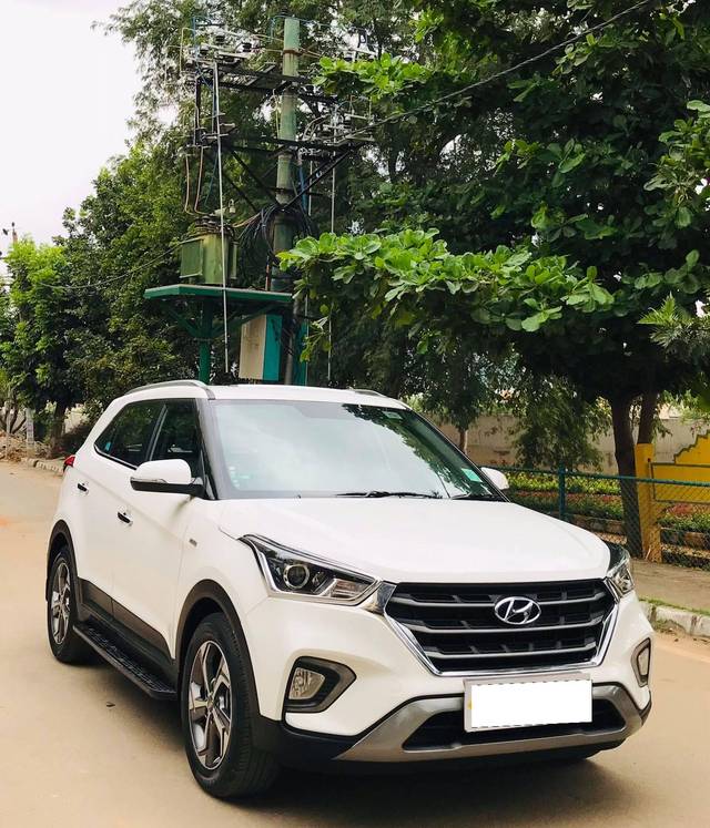 https://images10.gaadi.com/usedcar_image/4355042/original/processed_d7edb7dda5a983509291fc332b2374fb.jpg?imwidth=6400