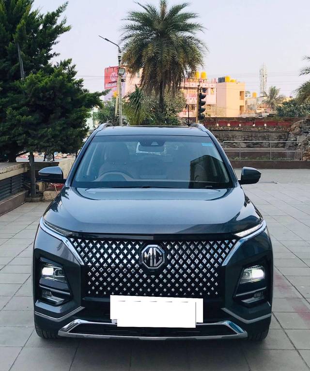 https://images10.gaadi.com/usedcar_image/4355099/original/processed_1b667186193454c84054d9148b781a3a.jpg?imwidth=6400