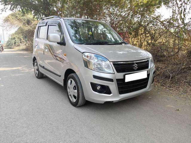 https://images10.gaadi.com/usedcar_image/4355107/original/processed_e7b6c253e68eb6ca86be5bf68554cda7.jpg?imwidth=6400