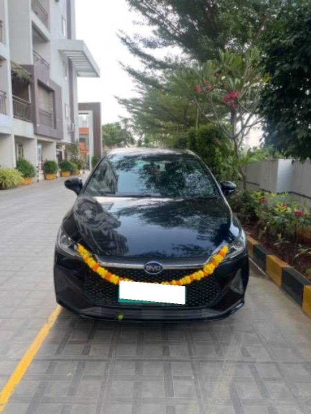 https://images10.gaadi.com/usedcar_image/4355161/original/processed_7ae29f65-0542-438b-b4ef-1c85d2fdf142.jpeg?imwidth=6400