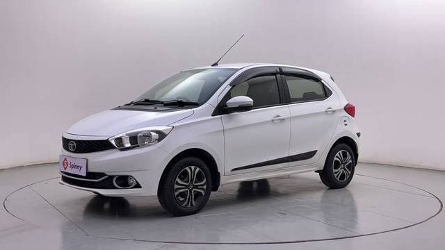 https://images10.gaadi.com/usedcar_image/4355257/original/ac50f994733b5622eaef3cf61506bd9c.JPG?imwidth=6400