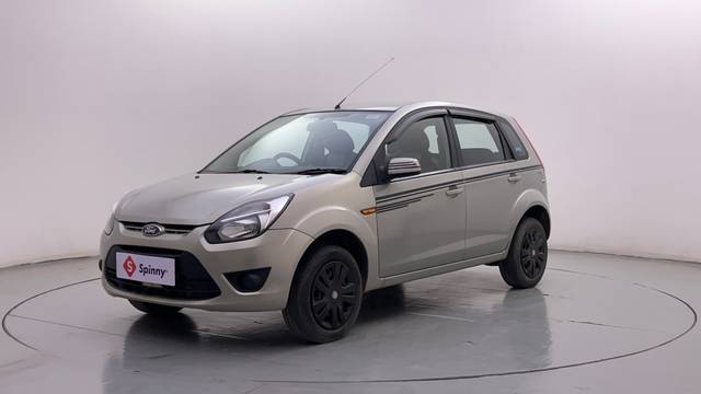 https://images10.gaadi.com/usedcar_image/4355469/original/a8d7bcf8c1403c73627b8dec3ed69e2c.JPG?imwidth=6400