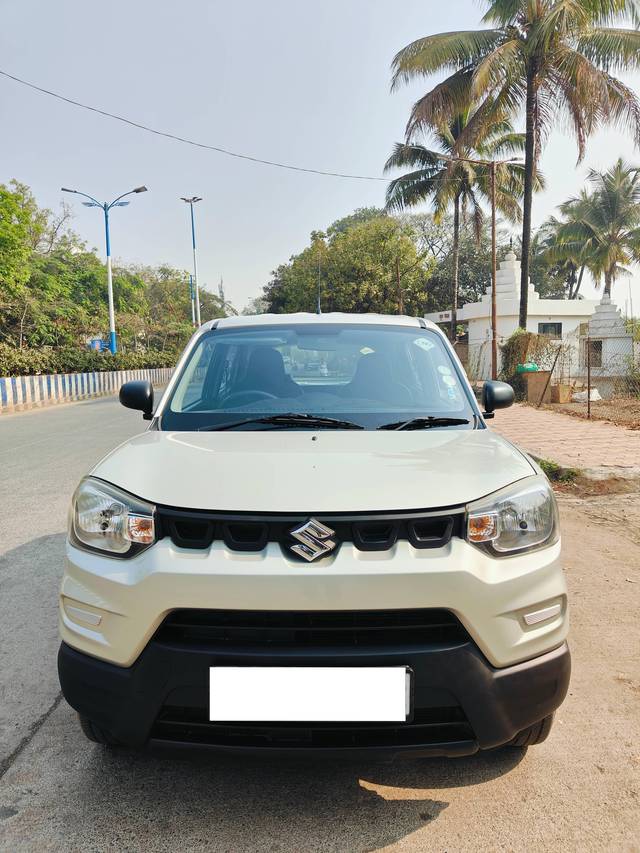 https://images10.gaadi.com/usedcar_image/4355647/original/processed_ec7f8902d878323a812d920f40dee02f.jpg?imwidth=6400