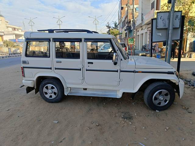 https://images10.gaadi.com/usedcar_image/4355686/original/processed_f2f9e2a42165601311eb691143e2a1a4.jpg?imwidth=6401