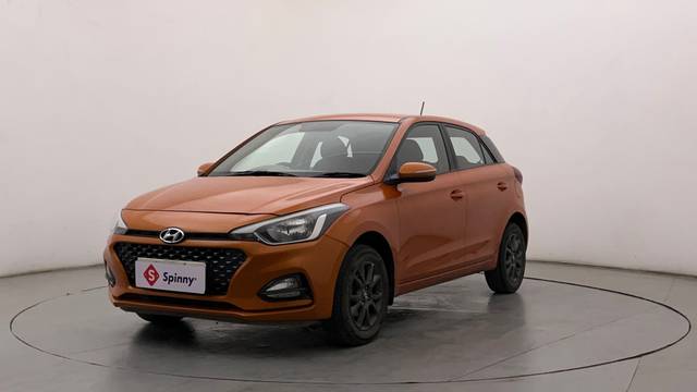 https://images10.gaadi.com/usedcar_image/4355798/original/0b4b091bdfa58b99c2c8d24bbb47ea22.JPG?imwidth=6400