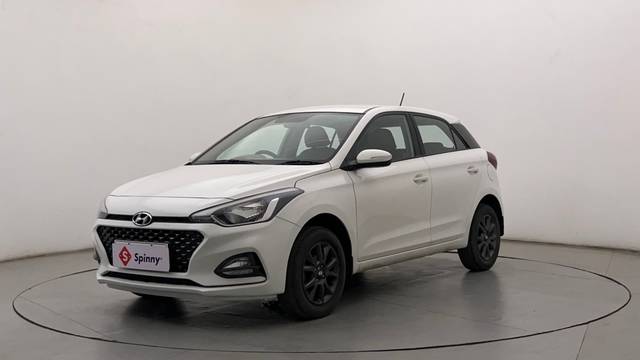 https://images10.gaadi.com/usedcar_image/4355817/original/1d0da0a16dff337007fe5b5ed2fd471f.JPG?imwidth=6400