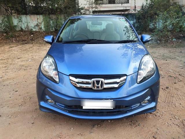 https://images10.gaadi.com/usedcar_image/4356004/original/processed_79c389ef01d8ef1a365c76ff25714f05.jpg?imwidth=6400