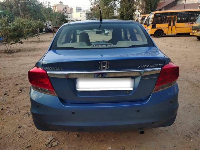 https://images10.gaadi.com/usedcar_image/4356004/original/processed_a89397f57ab7a67aa52d326cee9a7f1f.jpg?imwidth=6402