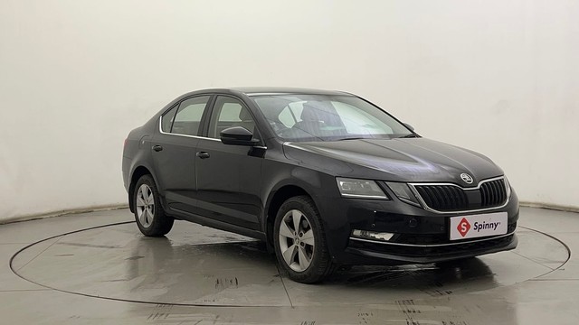 Second-hand 2018 Skoda Octavia 2.0 TDI MT Style for sale in Hyderabad-1